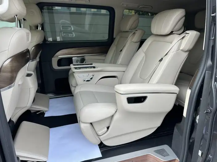 Mercedes-Benz V-Class 2022 Model V 260 Premium Edition – фото 7