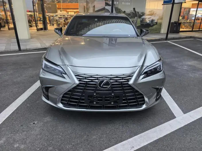 Lexus ES 2026 Model 200 Premium