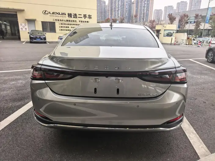 Lexus ES 2026 Model 200 Premium