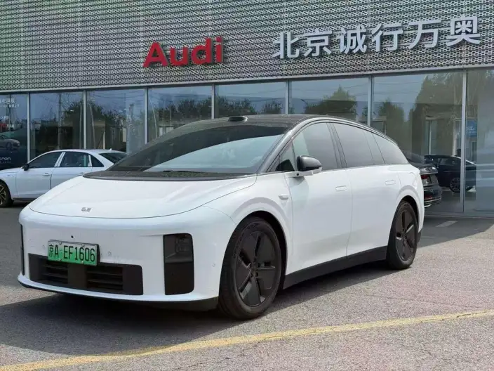 Li Auto i6 2025 Model 2WD Standard Edition
