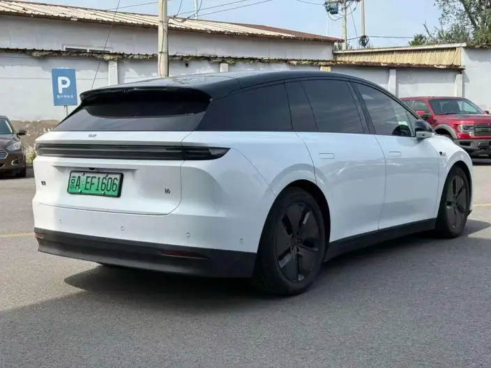 Li Auto i6 2025 Model 2WD Standard Edition – фото 5