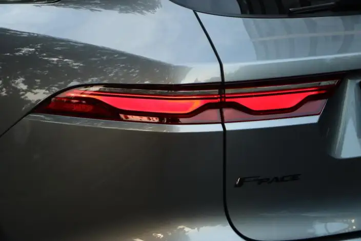 Jaguar F-PACE 2021 Model 340PS R-Dynamic SE – фото 6