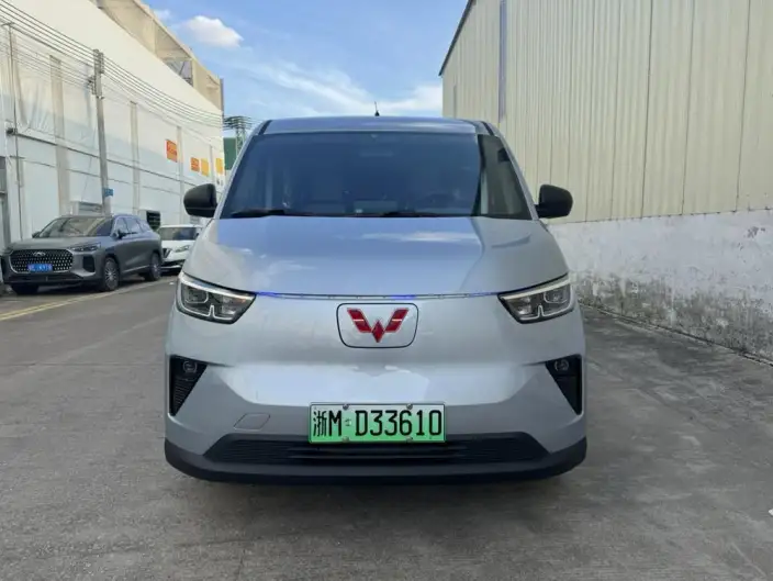 Wuling Yangguang 2026 Model 440km Passenger car Edition Comfort Model 6 seat
