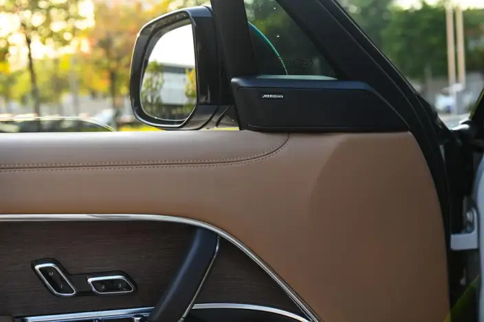 Range Rover 2026 Model 3.0 L6 400PS SE Long axis Edition – фото 6