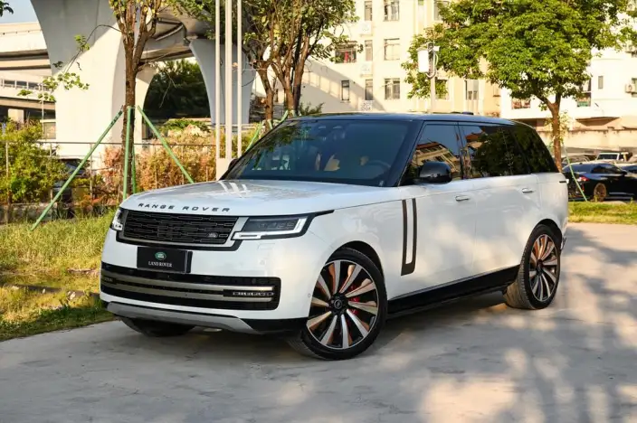 Range Rover 2026 Model 3.0 L6 400PS SE Long axis Edition – фото 7