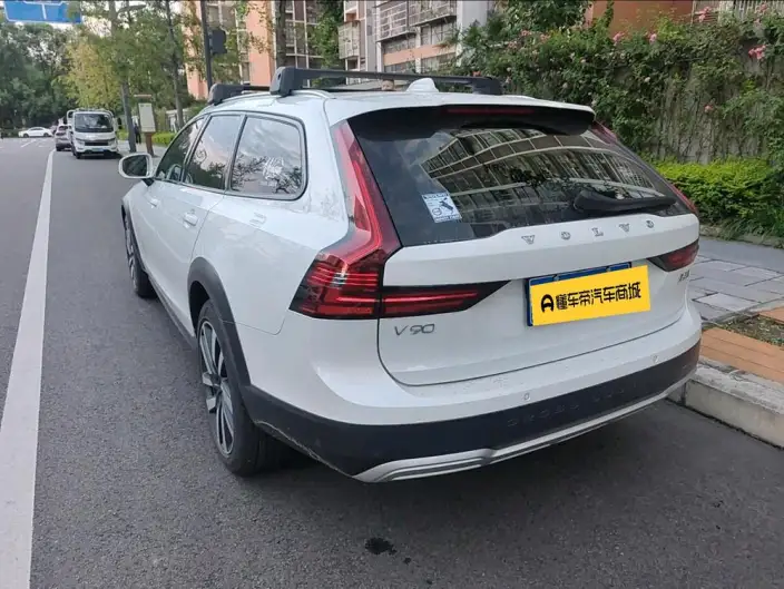 Volvo V90 2024 Model Cross Country B5 AWD Zhizun Edition – фото 4