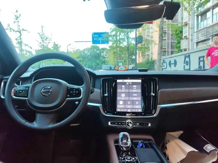Volvo V90 2024 Model Cross Country B5 AWD Zhizun Edition – фото 5