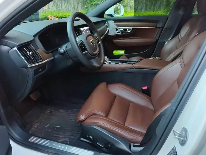 Volvo V90 2024 Model Cross Country B5 AWD Zhizun Edition – фото 10