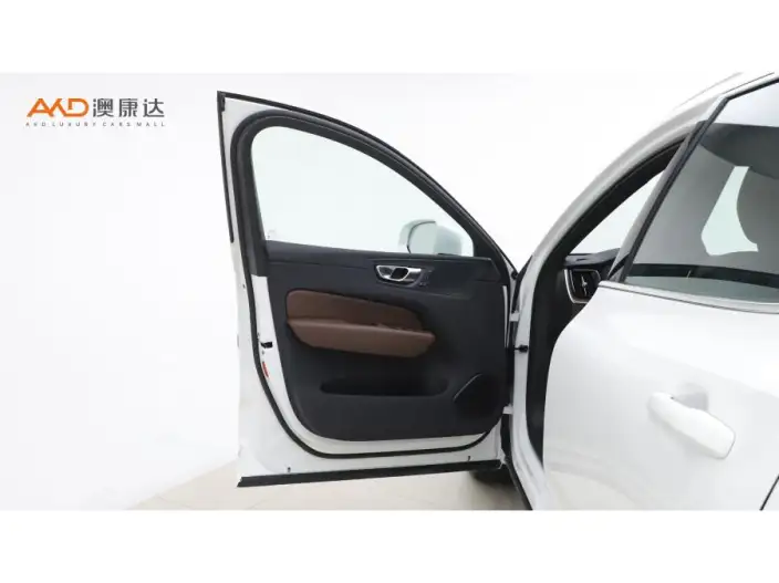 Volvo XC60 PHEV 2025 Model T8 4WD Long Battery Life Pro Smart Range Deluxe Edition – фото 9