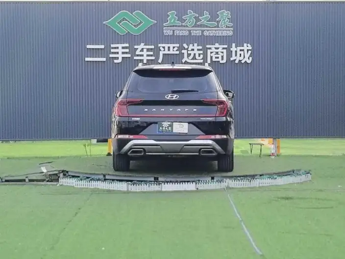 Hyundai Santa Fe 2020 Model 380 TGDi DLX Automatic 4WD Smart Prestige PLUSHTRAC – фото 6