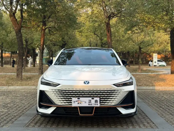 Changan UNI-V 2023 Model 1.5T Sports Edition – фото 2