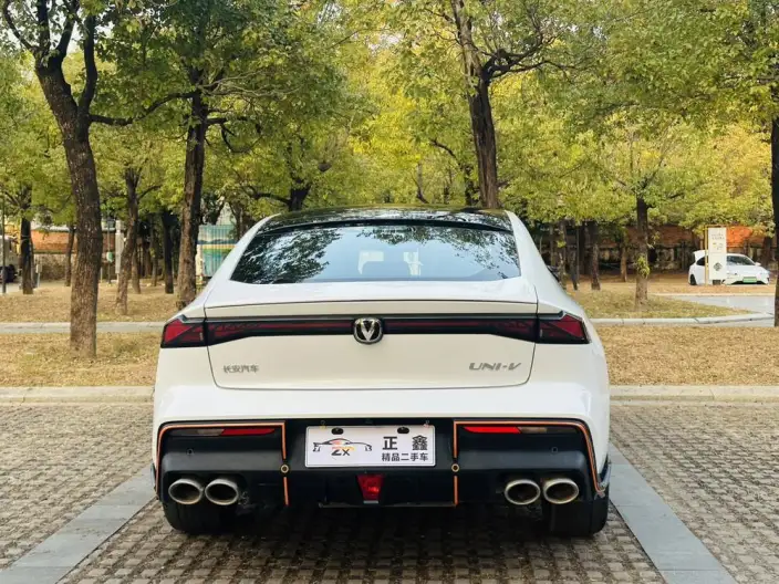Changan UNI-V 2023 Model 1.5T Sports Edition – фото 5