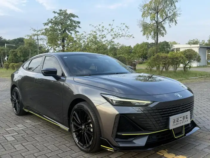 Changan UNI-V 2023 Model 1.5T Sports Edition – фото 3