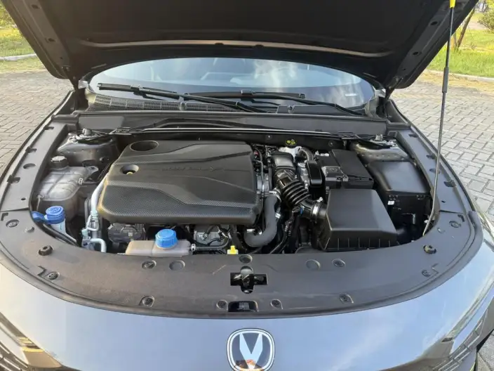 Changan UNI-V 2023 Model 1.5T Sports Edition – фото 8