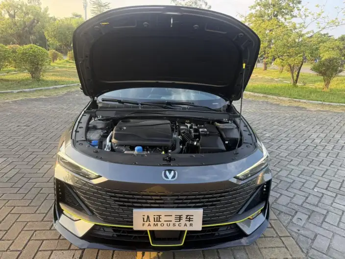 Changan UNI-V 2023 Model 1.5T Sports Edition – фото 9
