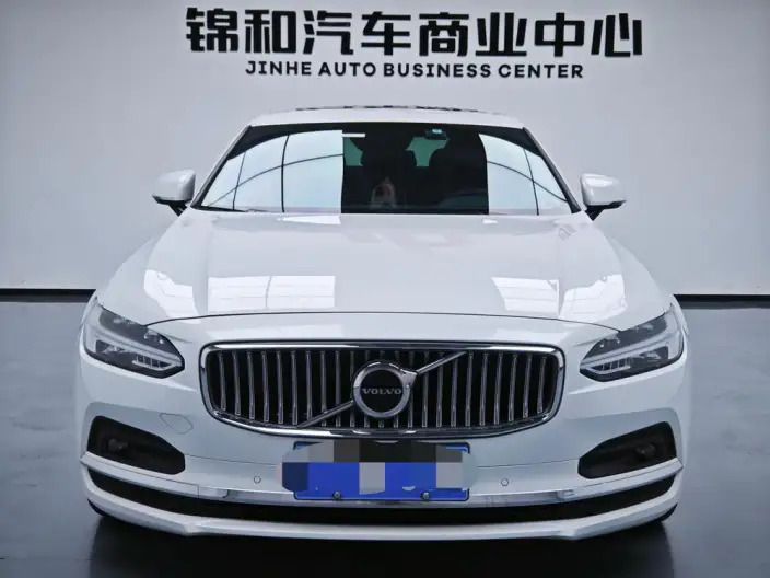 Volvo S90 2021 Model B5 Smart Range Deluxe Edition