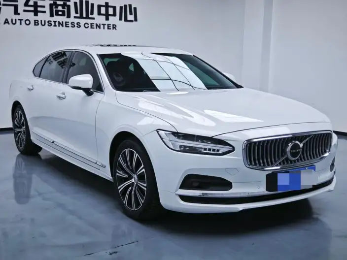 Volvo S90 2021 Model B5 Smart Range Deluxe Edition