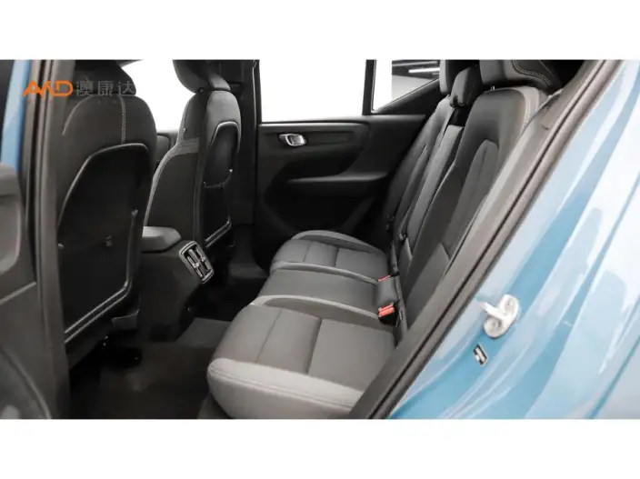 Volvo XC40 2024 Model B3 Smart Range Deluxe Edition – фото 8