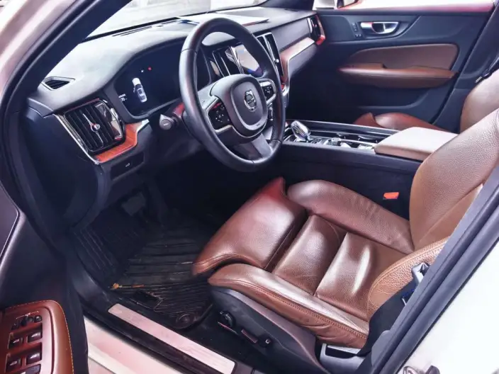 Volvo S60 2024 Model B4 Smart Range Deluxe Edition – фото 8