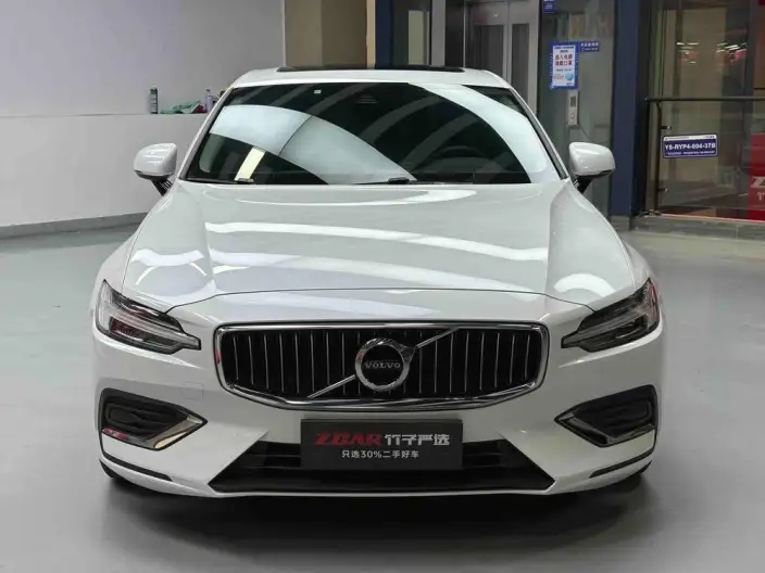 Volvo S60 2021 Model T4 Smart Range Deluxe Edition