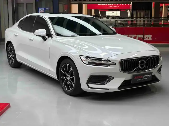 Volvo S60 2021 Model T4 Smart Range Deluxe Edition
