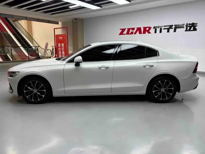 Volvo S60 2021 Model T4 Smart Range Deluxe Edition