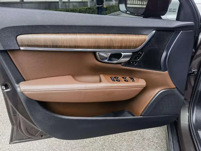Volvo V90 2021 Model Cross Country B5 AWD Zhiyuan Edition