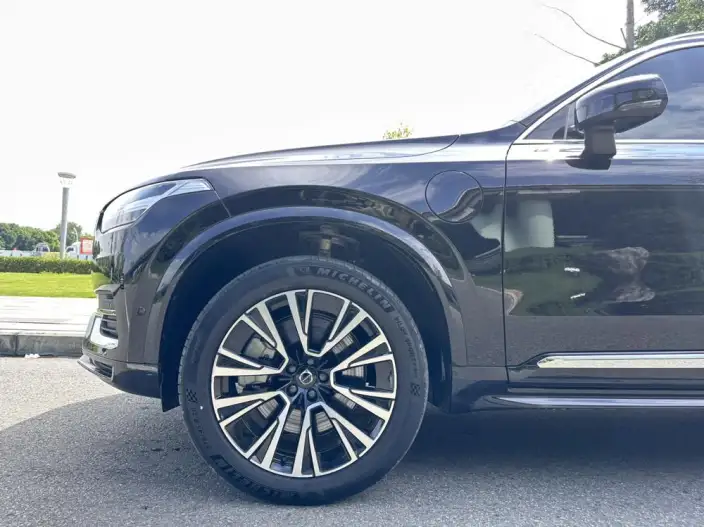 Volvo XC90 PHEV 2025 Model Facelift E Drive Hybrid T8 Long Battery Life Pro Smart Prestige Deluxe Edition 7 seat