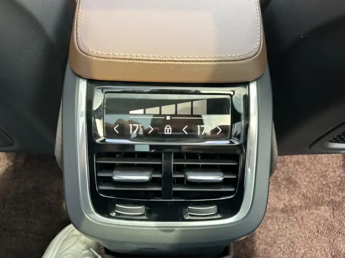 Volvo XC90 PHEV 2025 Model Facelift E Drive Hybrid T8 Long Battery Life Pro Smart Prestige Deluxe Edition 7 seat – фото 9