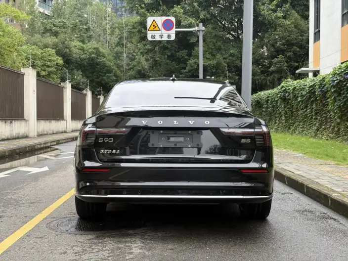 Volvo S90 2026 Model B5 Smart Range Deluxe Edition – фото 6