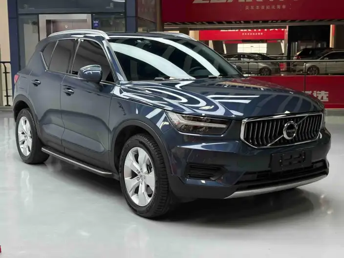 Volvo XC40 2021 Model T4 4WD Zhixing Fashion Edition