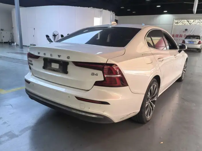 Volvo S60 2024 Model B4 Smart Range Deluxe Edition – фото 6