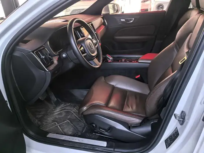 Volvo S60 2024 Model B4 Smart Range Deluxe Edition – фото 8