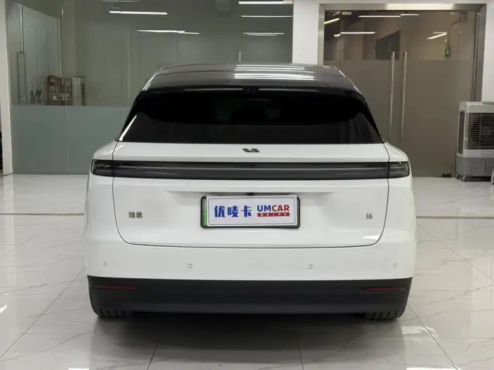 Li Auto i6 2025 Model 4WD Standard Edition – фото 5