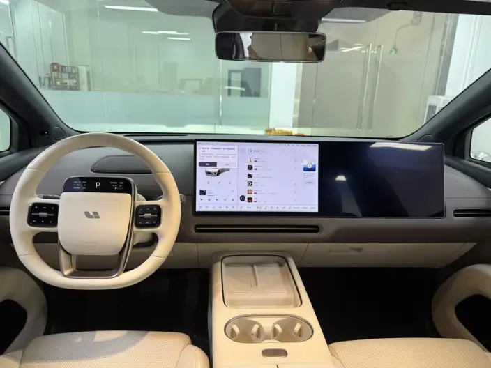 Li Auto i6 2025 Model 4WD Standard Edition – фото 10