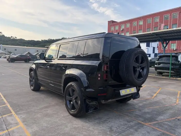 Land Rover Defender 2024 Model 110 3.0T P400 X-Dynamic HSE