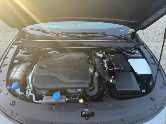 Changan UNI-V 2022 Model 1.5T Smart Pilot Model – фото 6