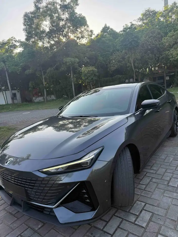 Changan UNI-V 2022 Model 1.5T Smart Pilot Model – фото 7