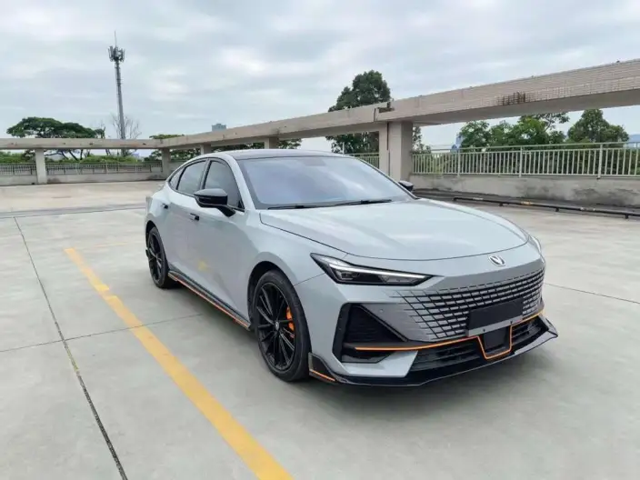 Changan UNI-V 2022 Model 1.5T Sports Edition – фото 3