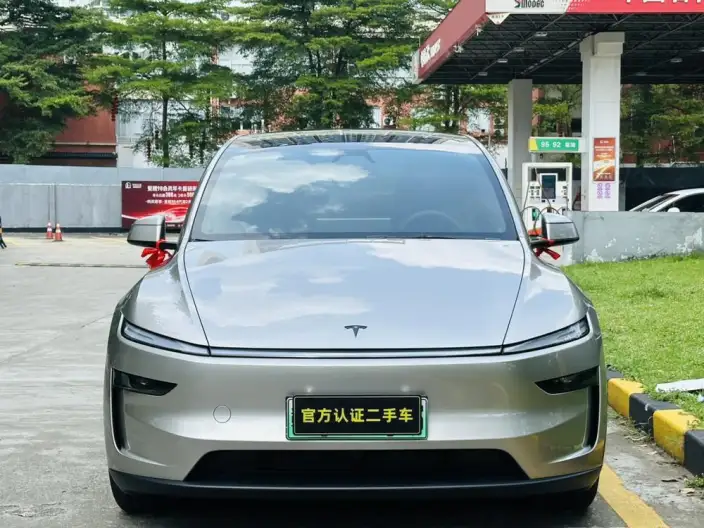 Model Y L 2026 Model Standard Edition