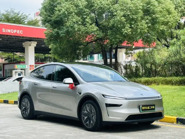 Model Y L 2026 Model Standard Edition