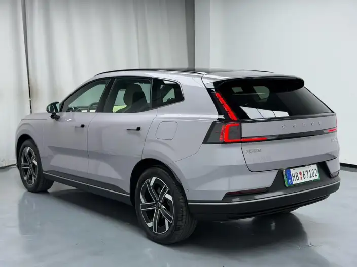 Volvo XC70 2026 Model 2WD Long Battery Life Pro