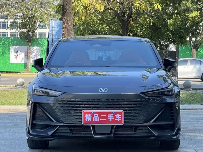 Changan UNI-V 2023 Model 1.5T Sports Edition – фото 2