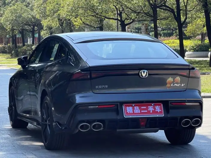 Changan UNI-V 2023 Model 1.5T Sports Edition – фото 8