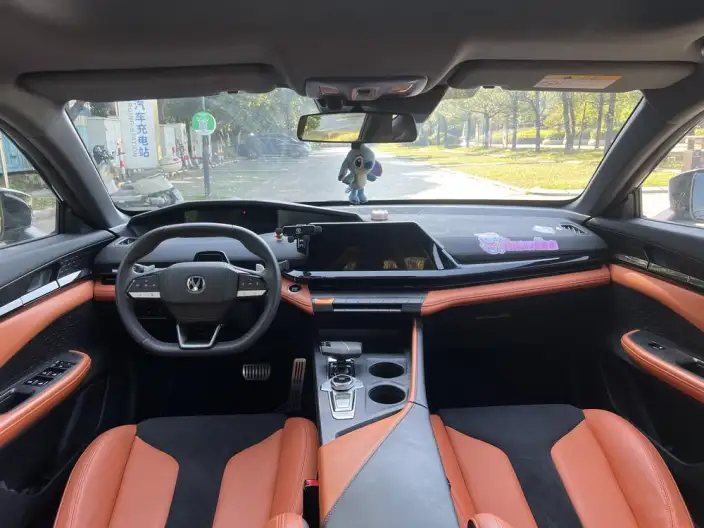Changan UNI-V 2023 Model 1.5T Sports Edition – фото 9