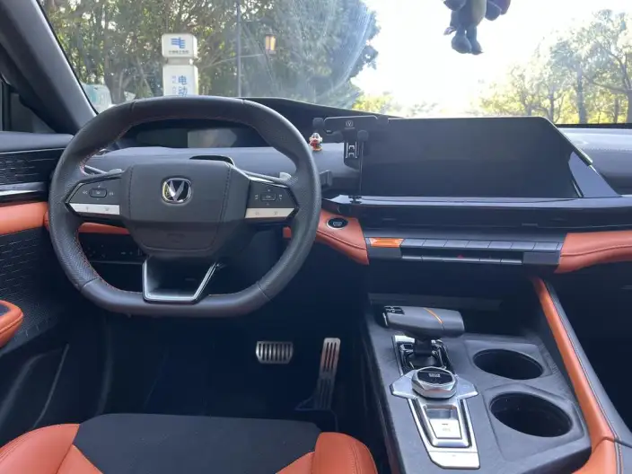 Changan UNI-V 2023 Model 1.5T Sports Edition – фото 10
