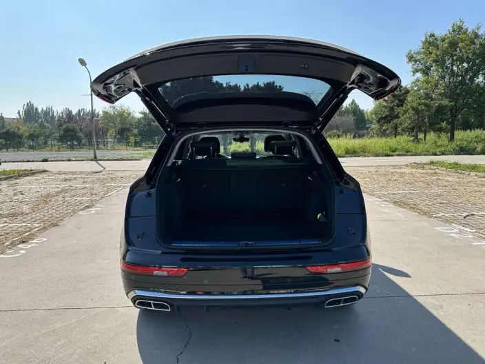 Audi Q5L 2022 Model Facelift 40T Luxury Dynamic Model – фото 8
