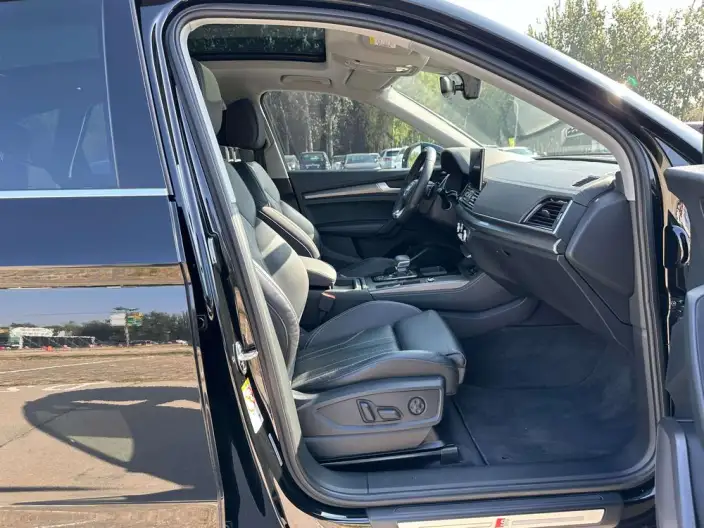 Audi Q5L 2022 Model Facelift 40T Luxury Dynamic Model – фото 10
