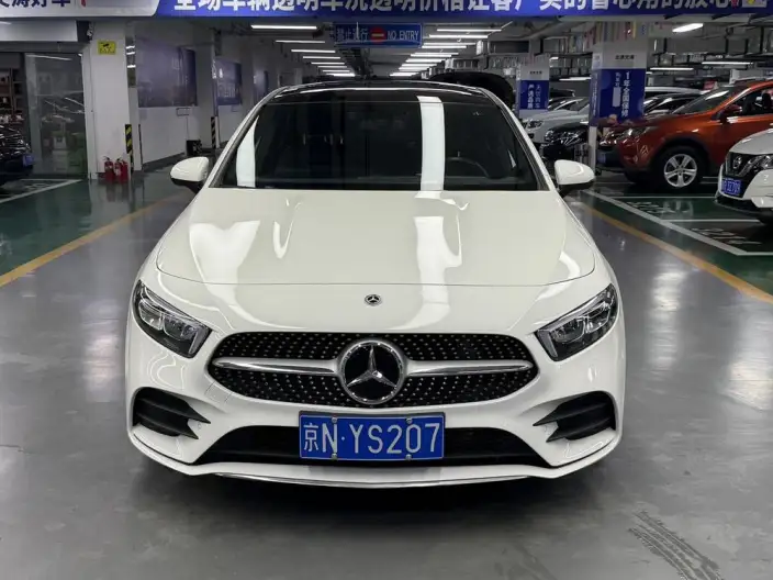 Mercedes-Benz A-class 2022 Model A 200 L Sports sedan Fashion Edition – фото 2