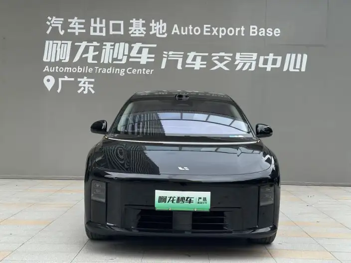 Li Auto i8 2025 Model Standard Edition